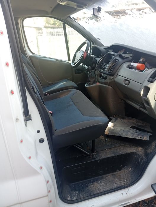 Renault trafic 2014 година счупен двигател !