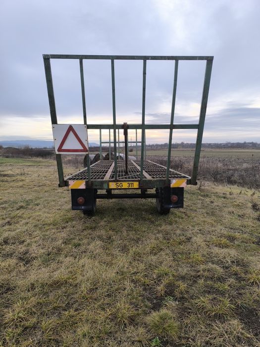 Trailer pentru baloti