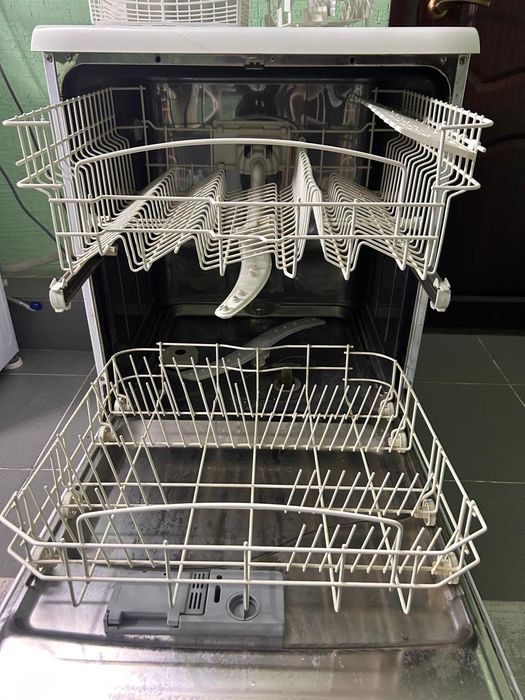 Посудомоечная машина Ariston