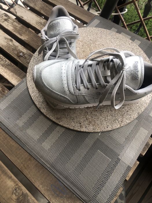 Маратонки Reebok clasic сребристи 38 номер