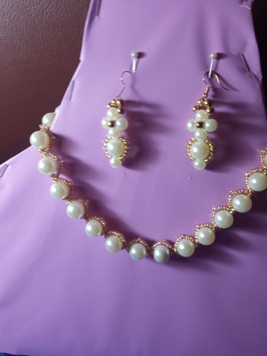 Ожерелье и серьги