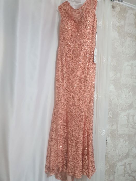 Kechgi oqshom libosi