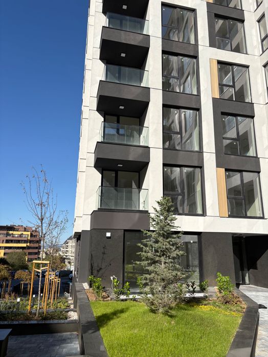 Продава се Тристаен апартамент в София, Манастирски ливади - 103 кв.м за 1441 €/кв.м - Снимка #1