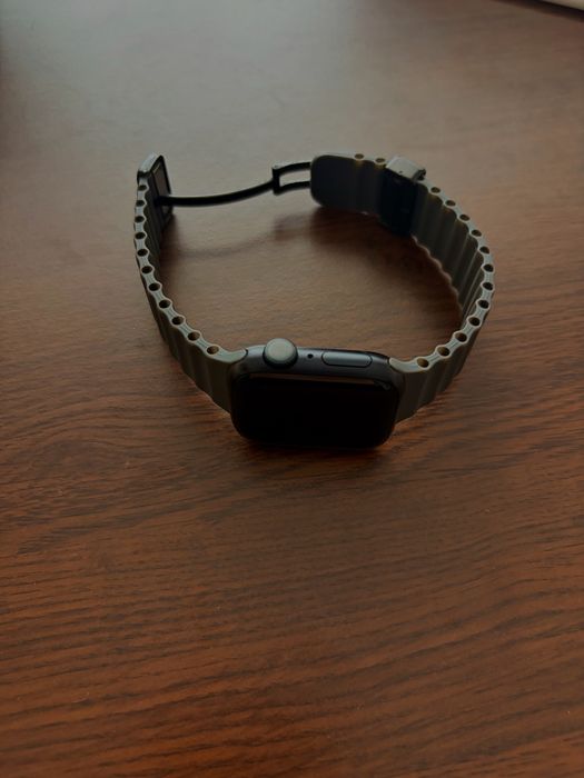 Se vinde Apple Watch series 9 41mm