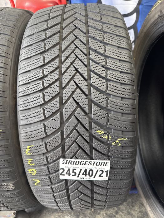 245/40/21 Bridgestone M+S