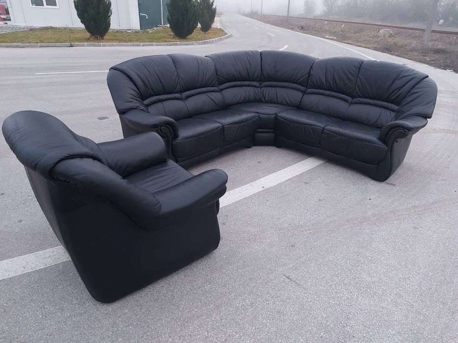 Холова гарнитура от естествена кожа. Дебела и мека. Ъглов диван черен