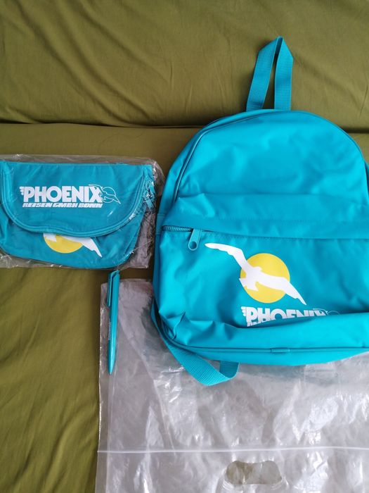 Детска раница и малка чанта