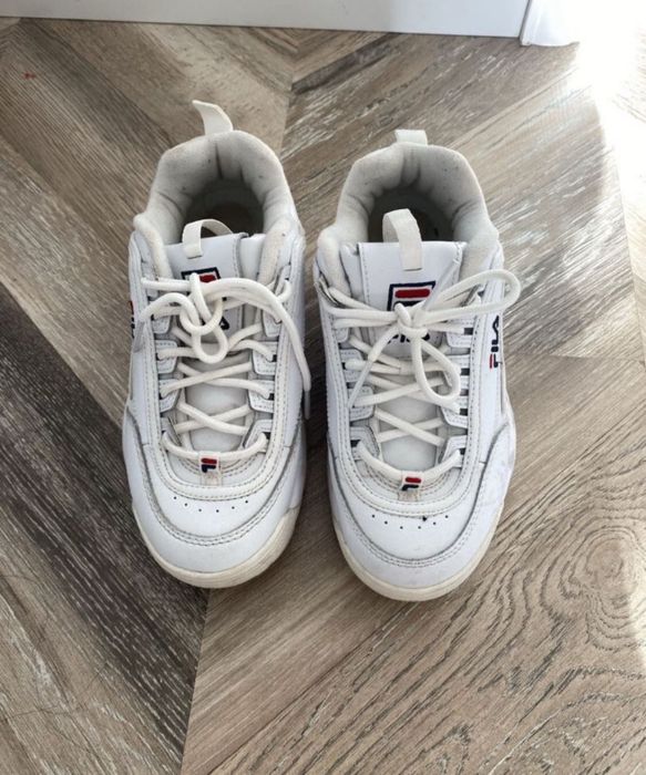 Продам кроссовки Fila