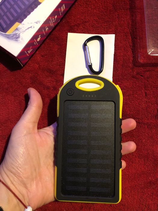 Соларна преносима батерия vivacom