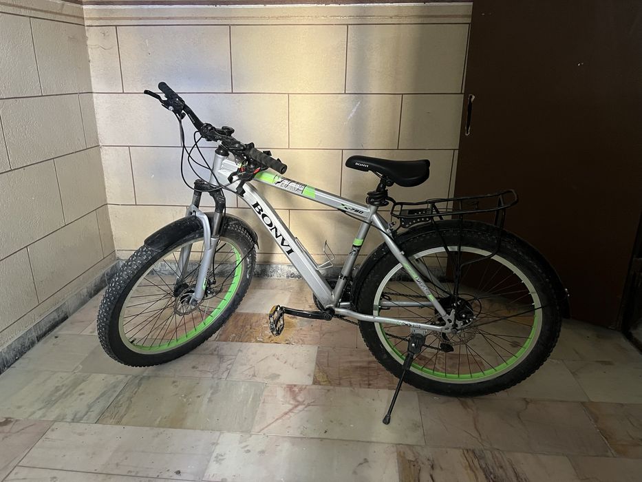 Спортивни Велик сотилади