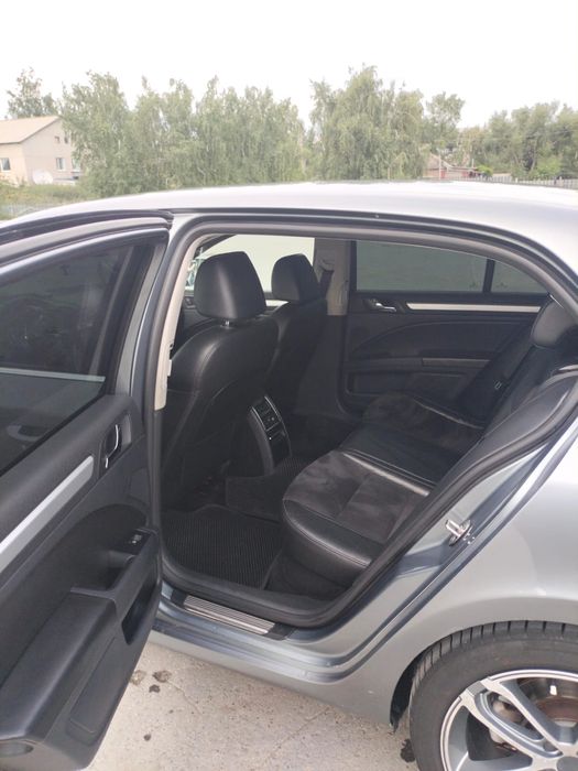 Продам skoda superb 2012