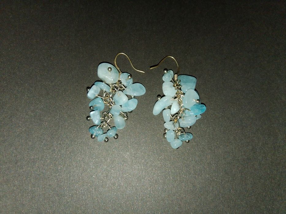 Висящи обеци със син камък