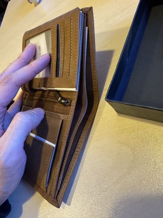 Портфейл - Чисто Нов Serasar