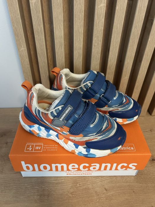 Adidasi Biomecanics marime 27