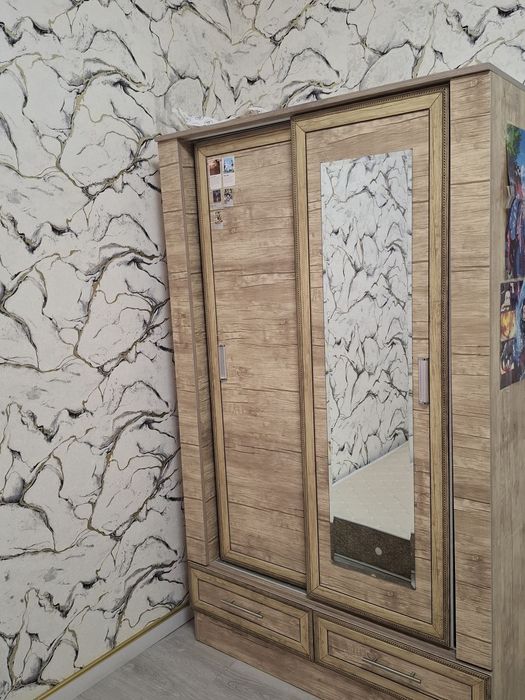 Bir kishilik kravat hamda shakari bilan