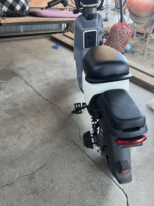 Vand scuter electric 25km/h