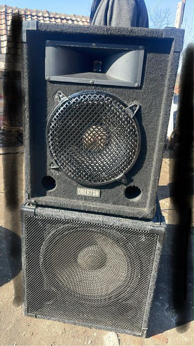 Две колони с вграден микксер и осилвател