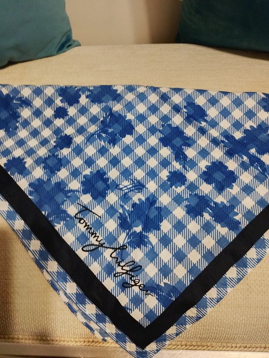 Eșarfă Tommy Hilfiger