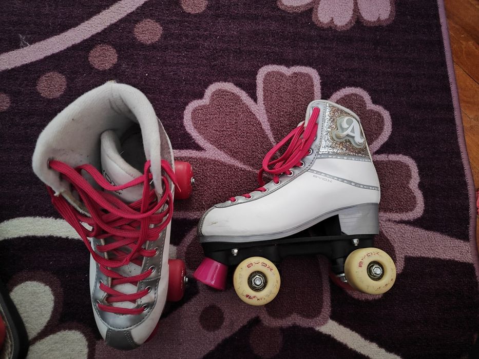 Детски кънки за момиче