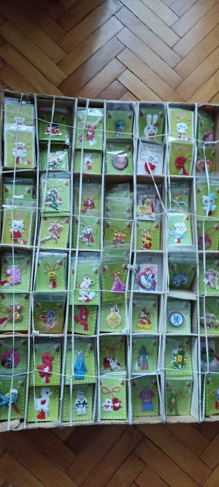 Мартеници на едро