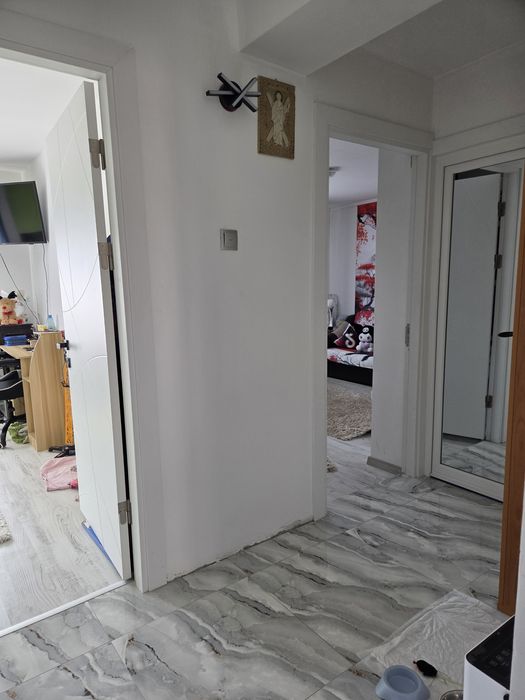 Apartament 3 camere zona ,,Primarie''