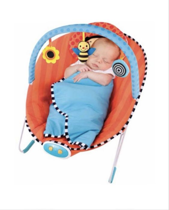 Люлеещ се бебешки шезлонг