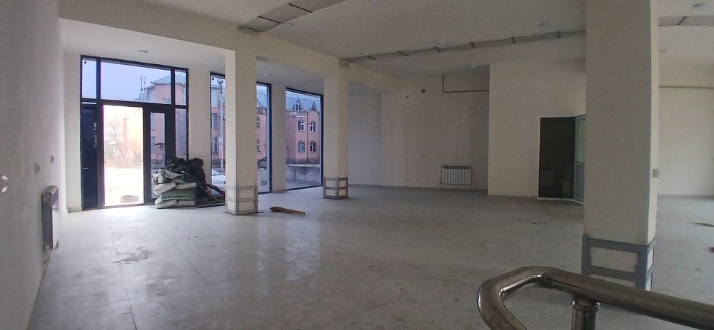 Raysentrda Arendaga ishlab chiqarish 300 m2