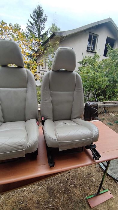 VOLVO XC90 Седалки предни и 2 задни светла кожа