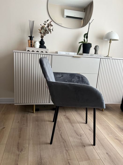 Трапезни столове