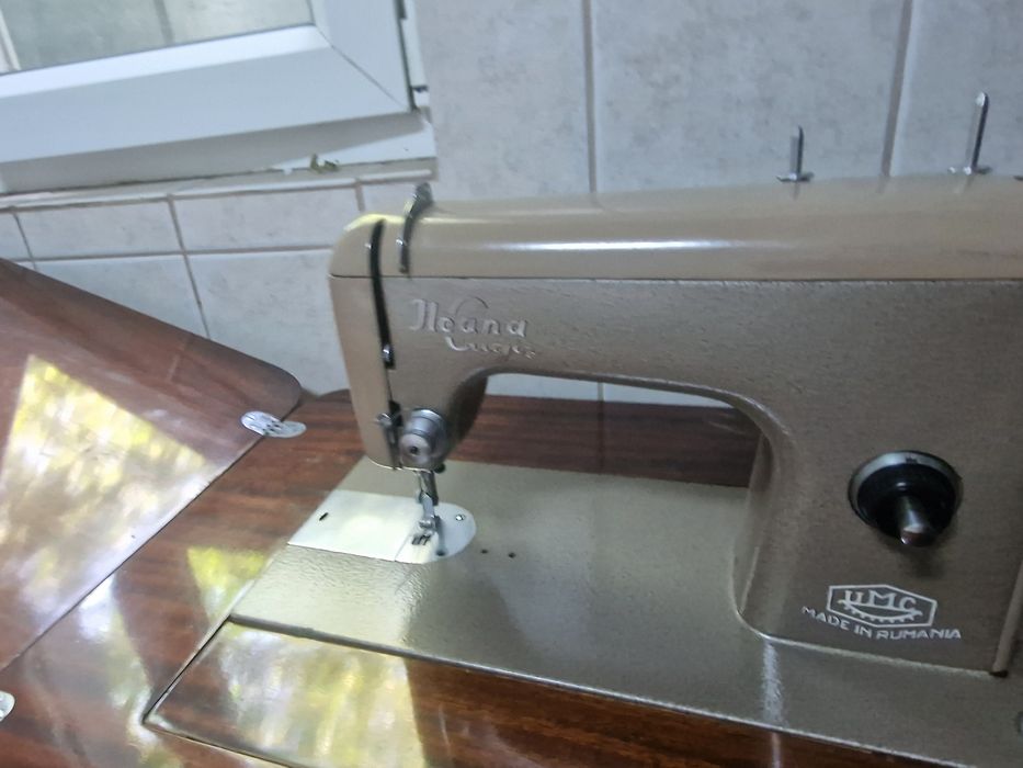 Masina de cusut Ileana - piesa mobilier
