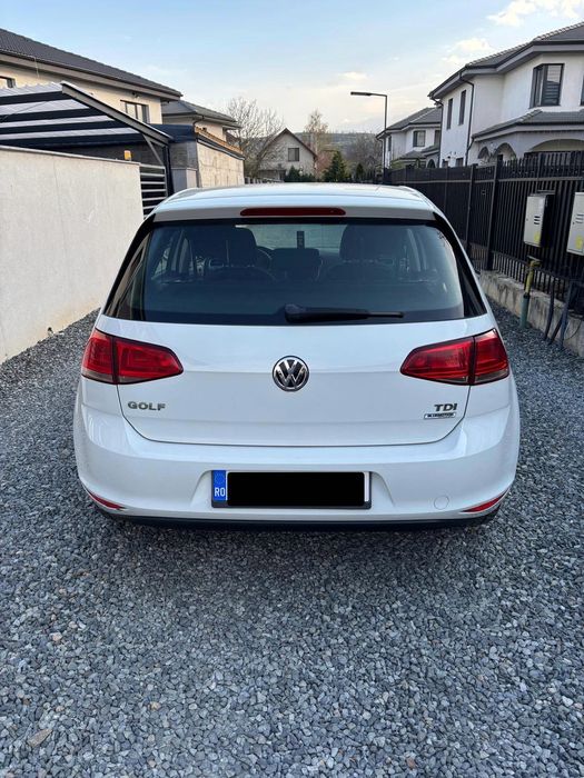 Vând Volkswagen Golf VII 2015 1.6 TDI Trendline - BlueMotion , Euro 6, Consum foarte mic