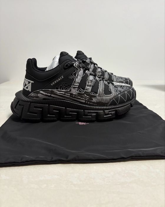 Versace trigreca