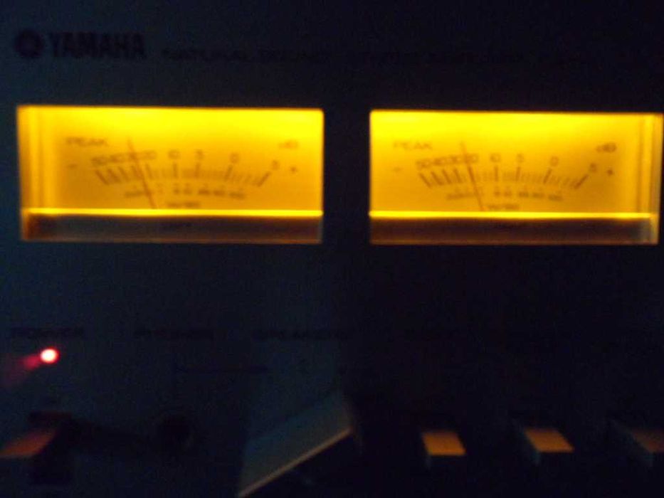 Усилитель YAMAHA CA-R1
