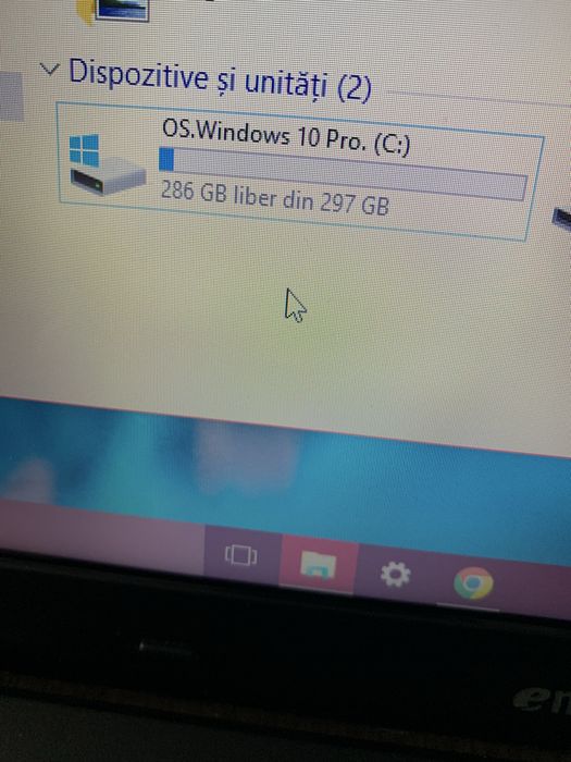 Laptop Emachines intel core i3 Display 15,6 led,4gb ram ddr3,320gb m,Windows 10 Pro cu incarcator