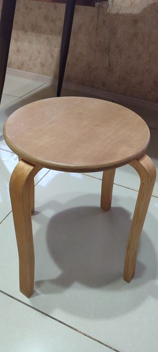 Табурет Zeta, круглые стулья