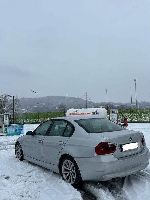 Vand bmw e90 anul 2005