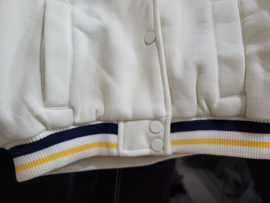 Geaca bomber Bershka mar. XS potrivita pentru S