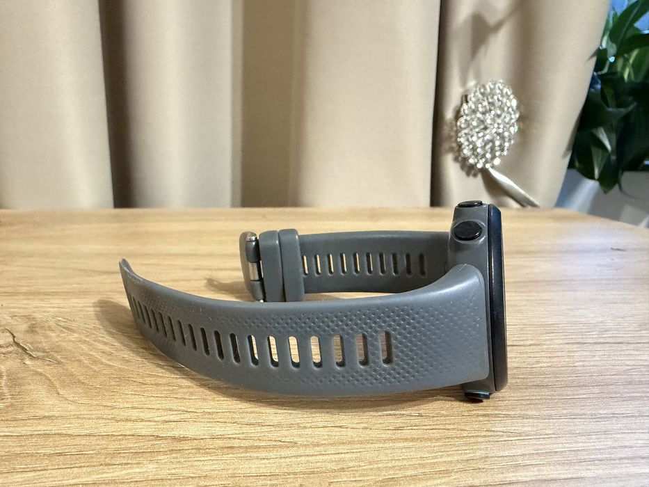 Часы Garmin Swim 2
