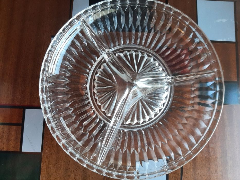 Плато кристално за сервиране; Чинийки за бяло сладко