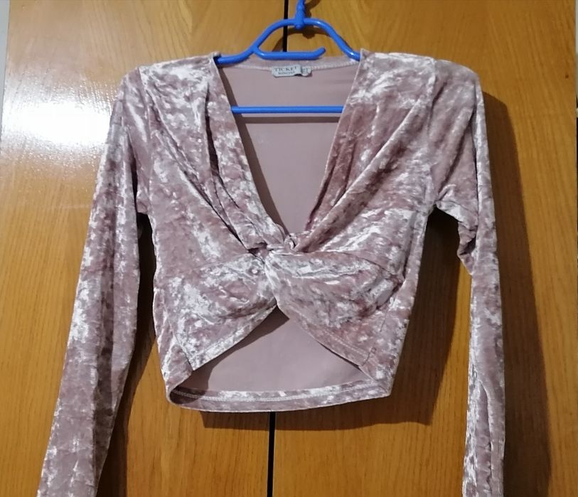 Vand Top cu mânecă