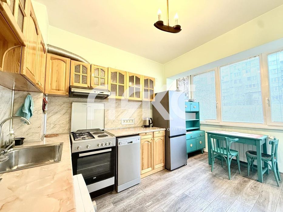 Дава се под наем Двустаен апартамент в София, Гео Милев - 70 кв.м за 598.23 € - Снимка #3