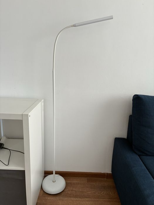 Стильная напольная лампа