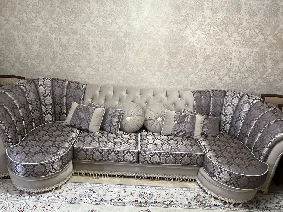 Срочно продам диван