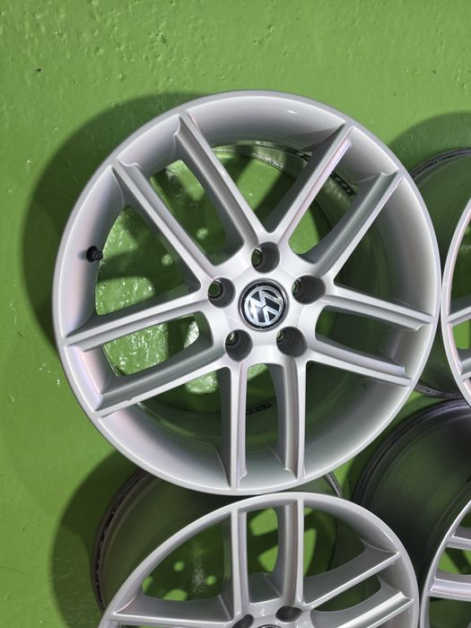 17 5x112 Vw Passat Tiguan Touran Caddy Golf Skoda audi 5х112