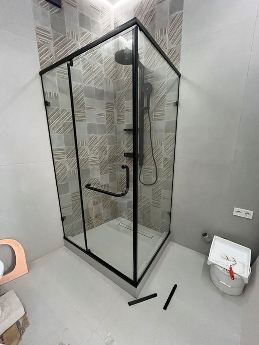 Душевые кабины и шторки для ванны