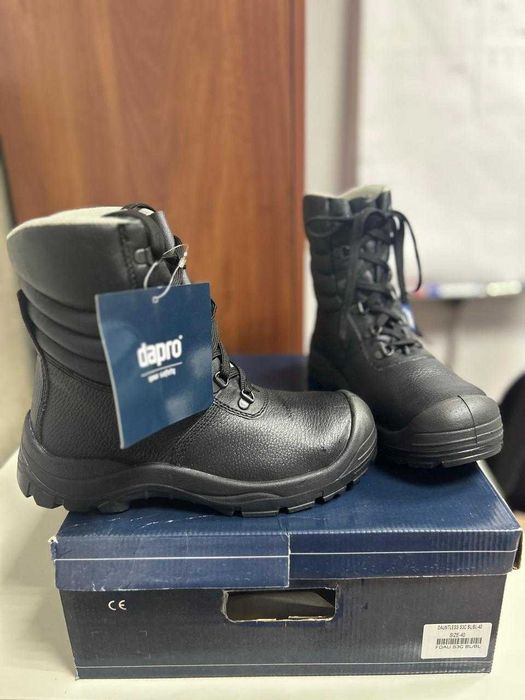 Продается сапоги Dapro (оригинал)