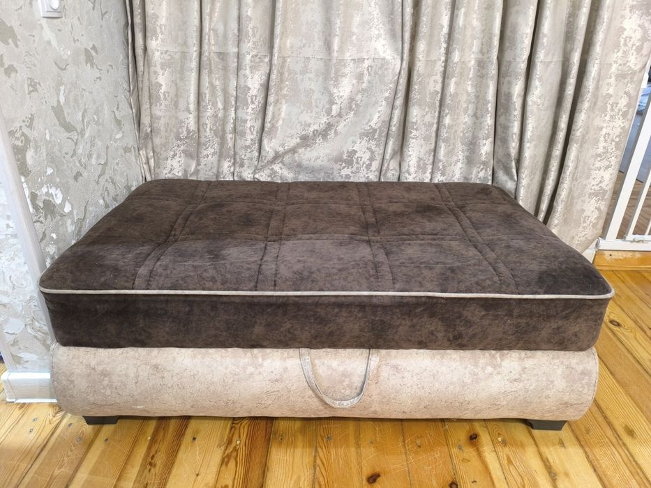 Продам большой диван угловой в хорошем состоянии