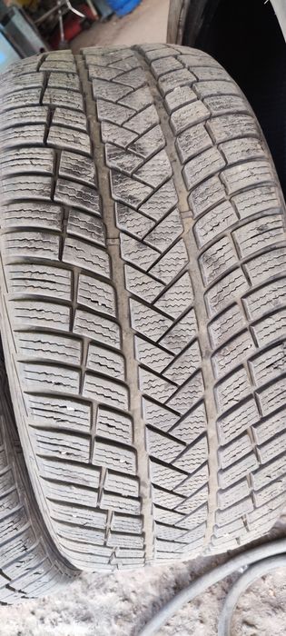 Гуми Vredestein Wintrack pro 245/45/18