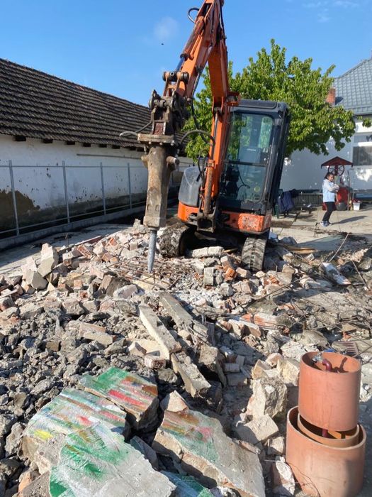 Buldo-excavator,bobcat,mini-excavator,camioneta,nivelari,demolari