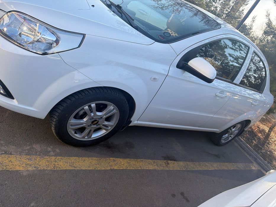 Продаю собственный автомобиль Нексия 3